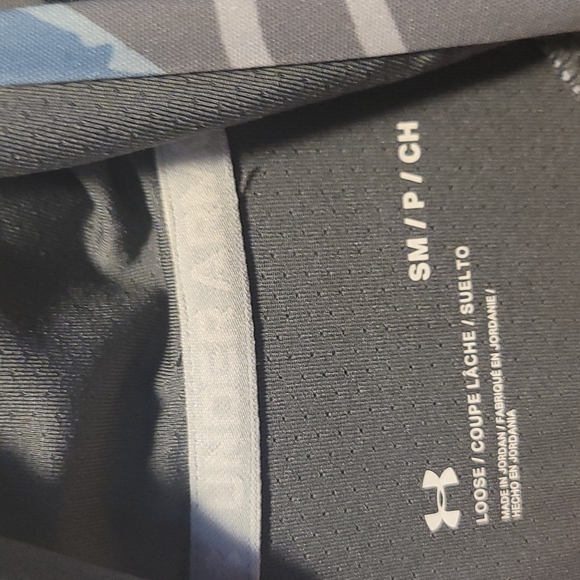 Under Armour Mens lightweight Hoodie S - Picture 3 of 5